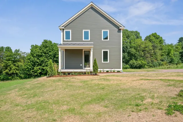 $799,500 | 99 Tractor Road, Hinesburg, VT 05461