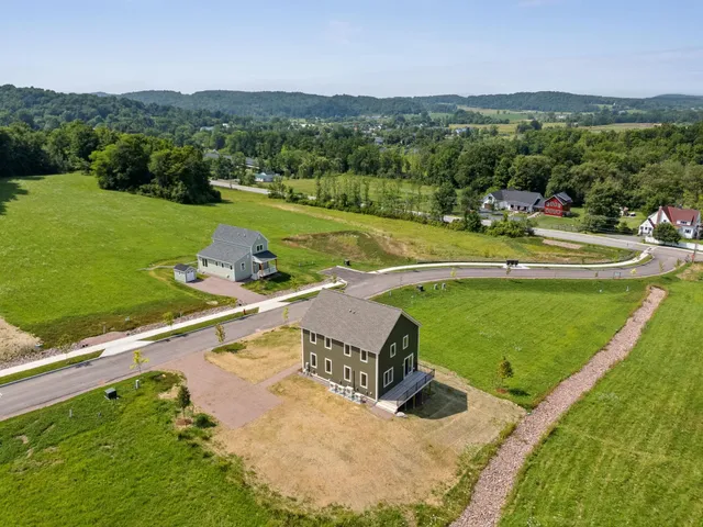 $799,500 | 99 Tractor Road, Hinesburg, VT 05461