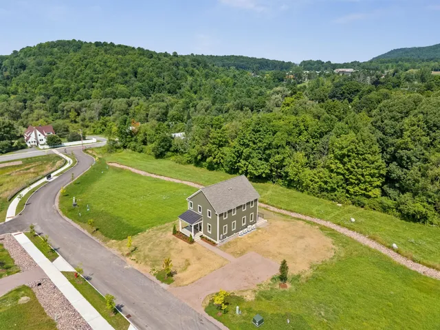 $799,500 | 99 Tractor Road, Hinesburg, VT 05461