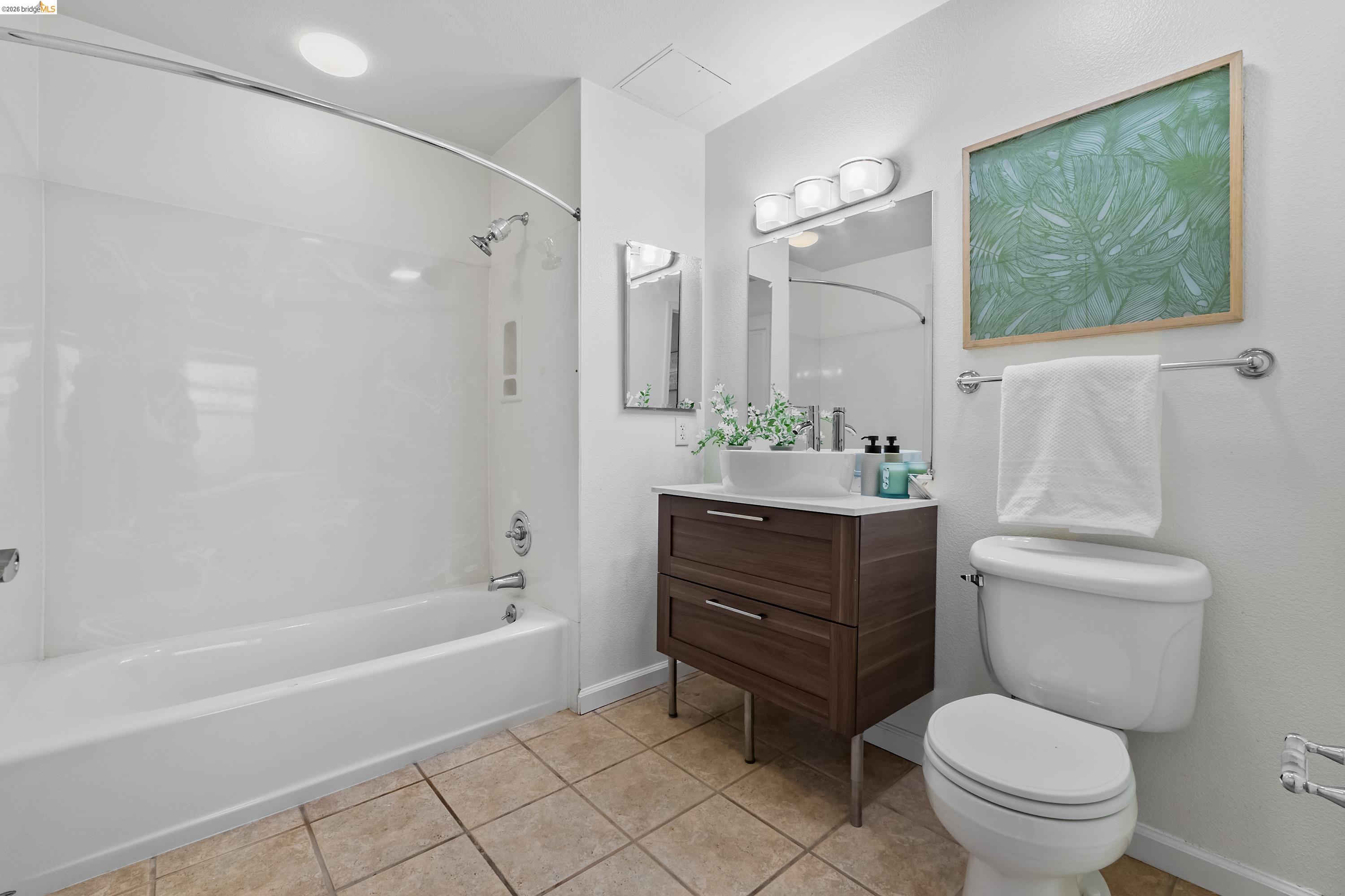 655 12th Street, Unit 205 Oakland, CA 94607 - Photo 15 of 33