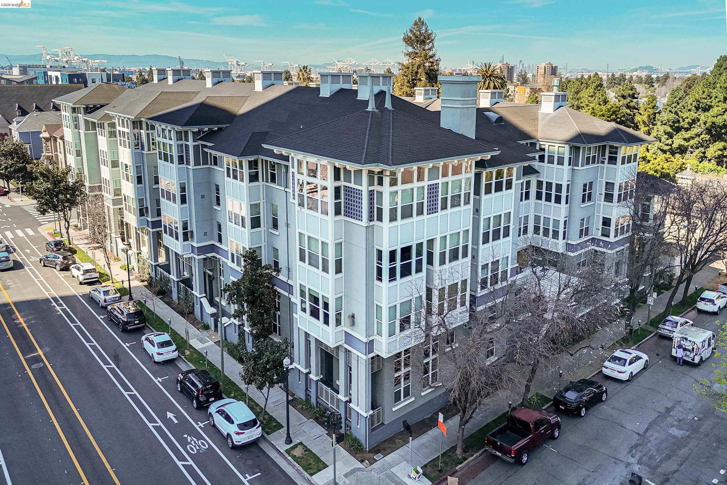 655 12th Street, Unit 205 Oakland, CA 94607 - Photo 22 of 33