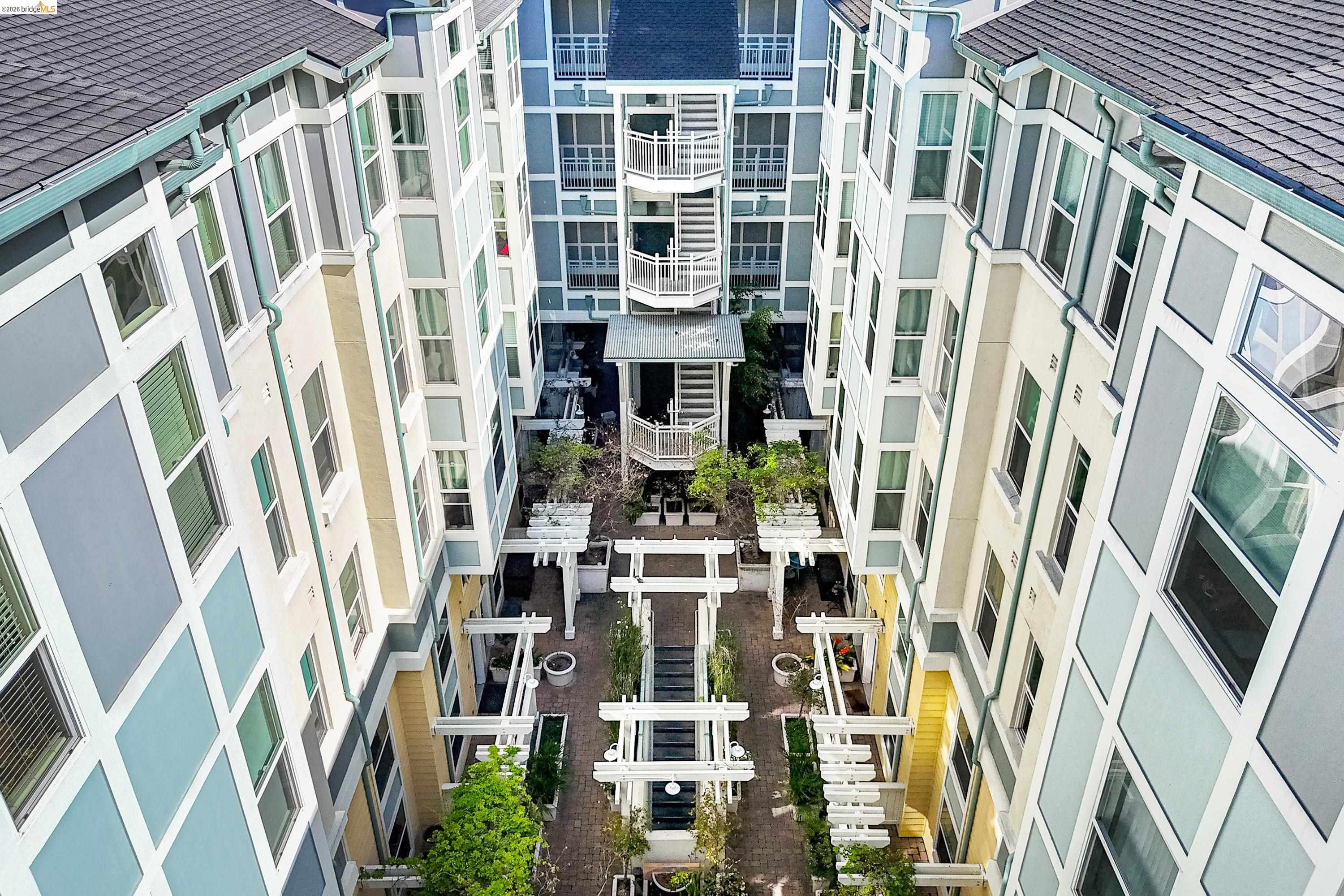 655 12th Street, Unit 205 Oakland, CA 94607 - Photo 29 of 33