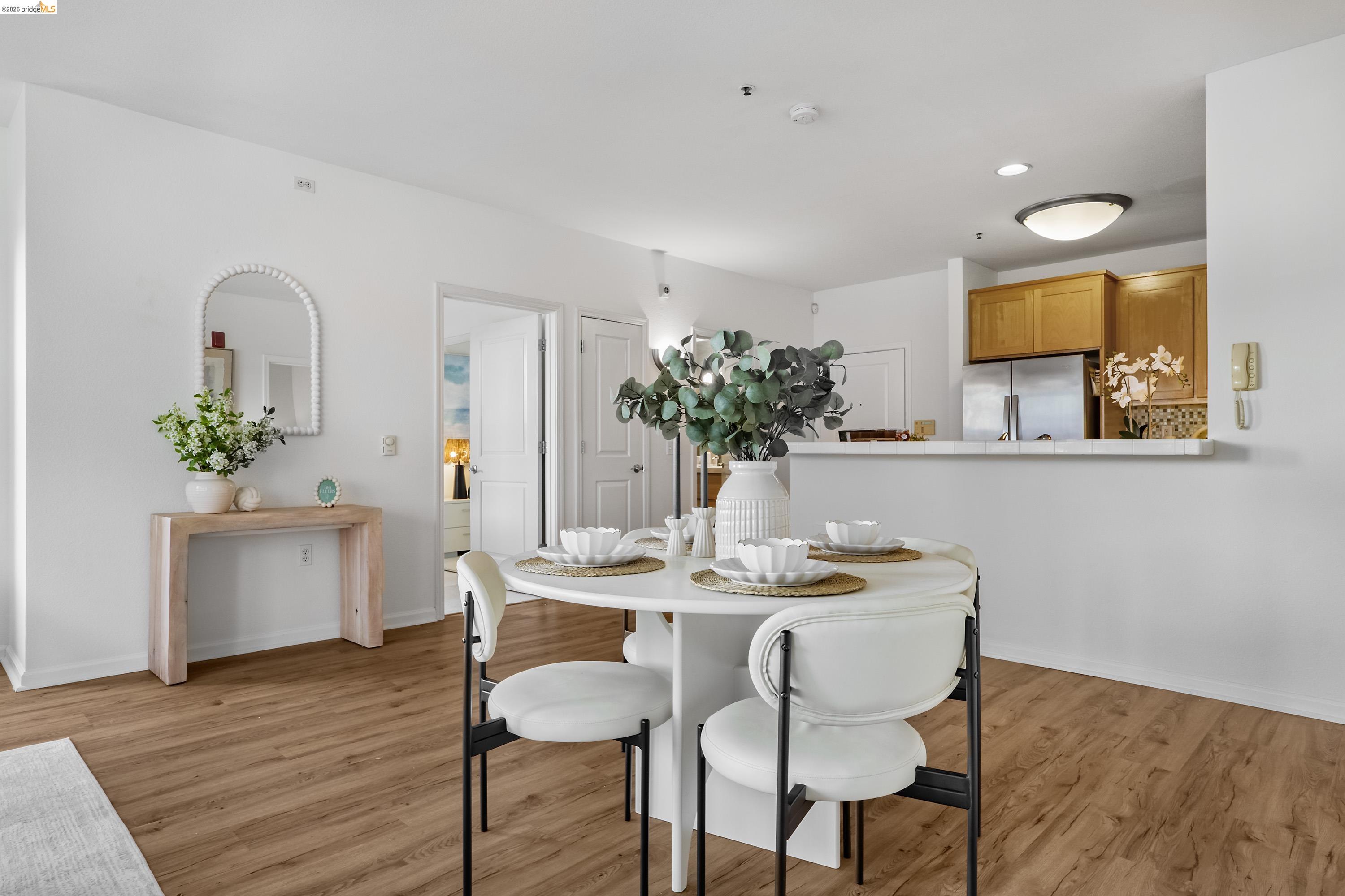 655 12th Street, Unit 205 Oakland, CA 94607 - Photo 9 of 33