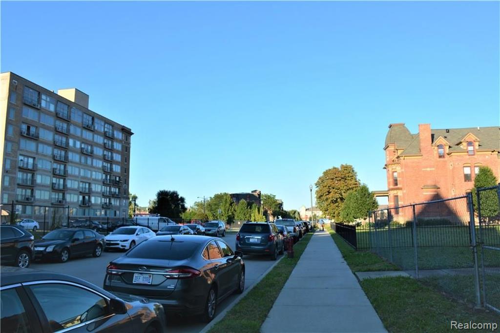 2915 John R Street, Unit 201 Detroit, MI 48201 - Photo 4 of 37