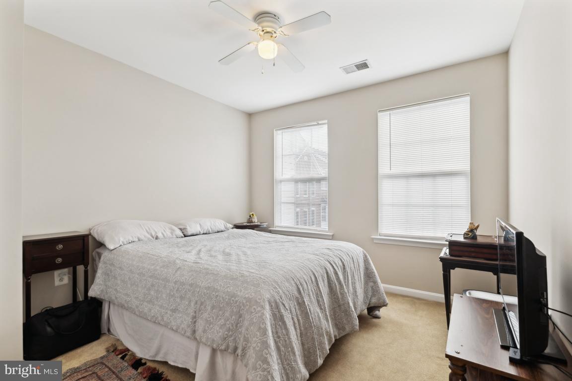 663 Springhouse Square Southeast Leesburg, VA 20175 - Photo 19 of 26 Gallery Image 19