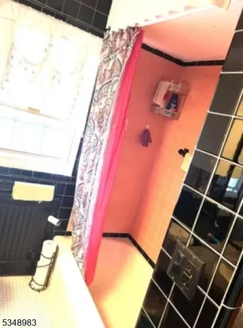 $2,700 | 32 Lenox Avenue, Paterson, NJ 07502