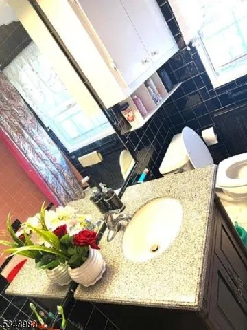 $2,700 | 32 Lenox Avenue, Paterson, NJ 07502