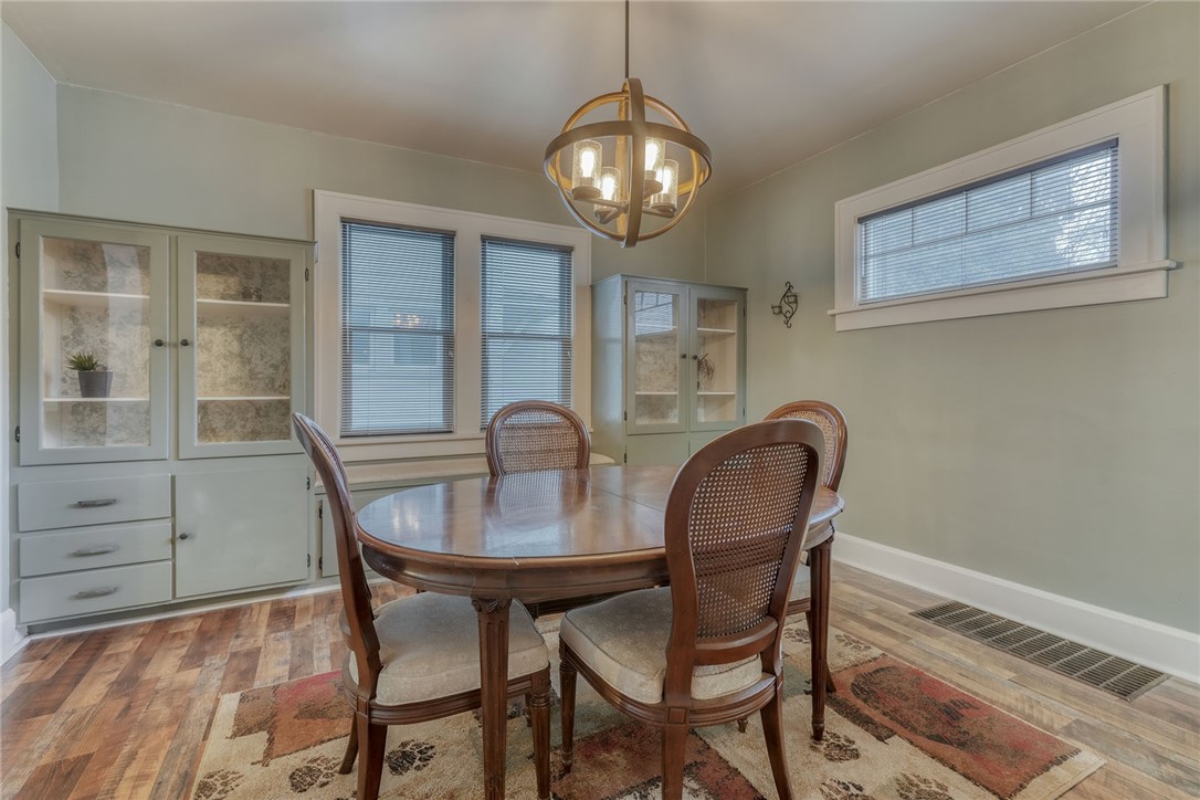 158 Longview Terrace Rochester, NY 14609 - Photo 13 of 50