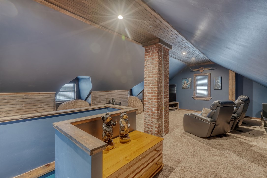 158 Longview Terrace Rochester, NY 14609 - Photo 33 of 50