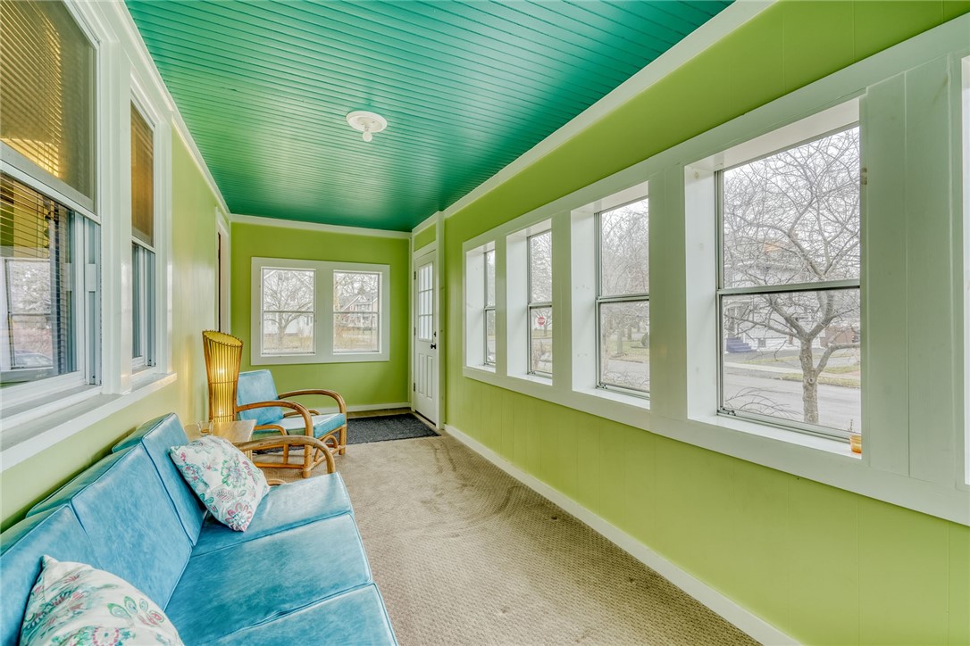 158 Longview Terrace Rochester, NY 14609 - Photo 6 of 50