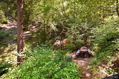 $499,000 | 14993 Merry Lane, Guerneville, CA 95446