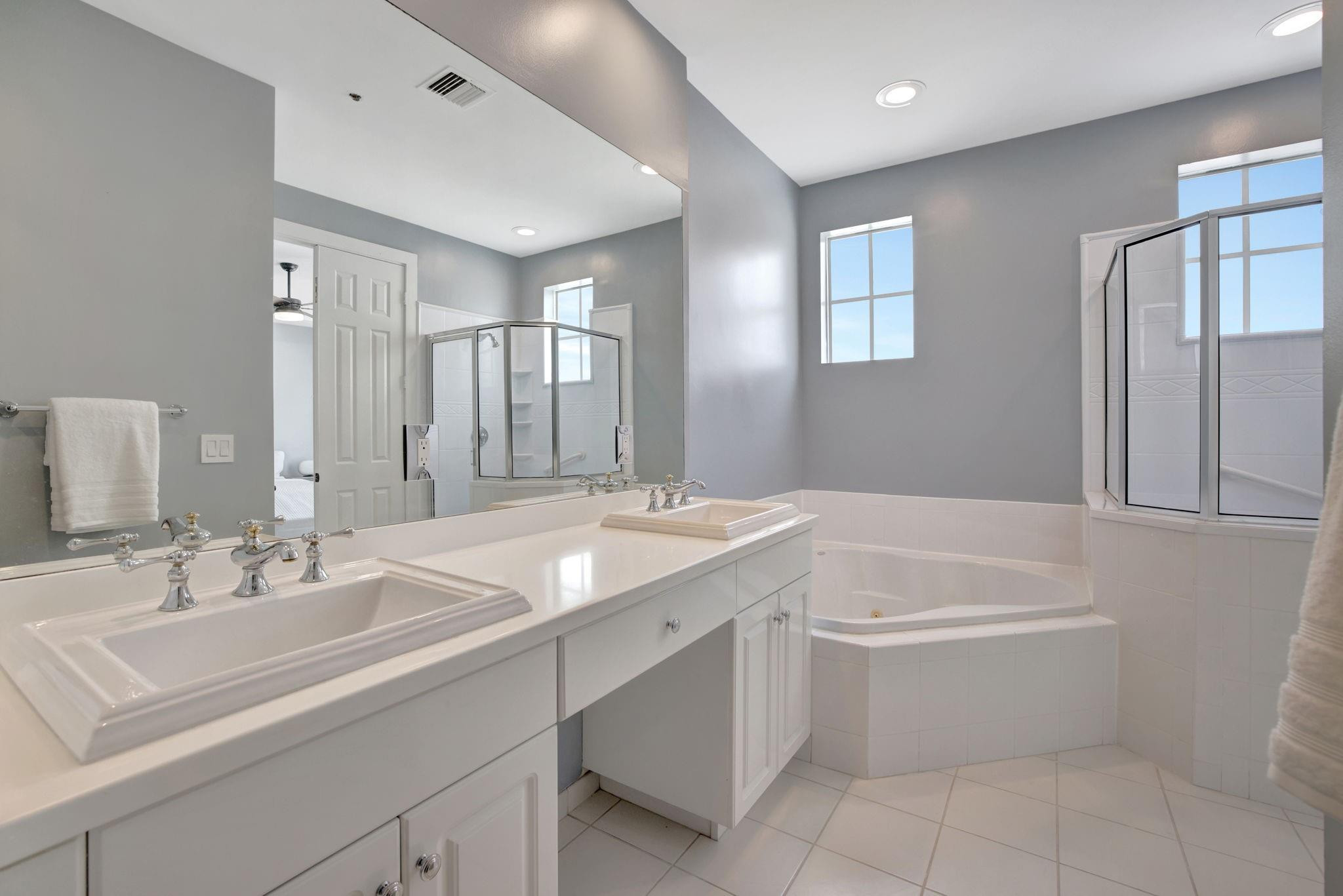 2870 Marina Circle Lighthouse Point, FL 33064 - Photo 13 of 37 Photo 13