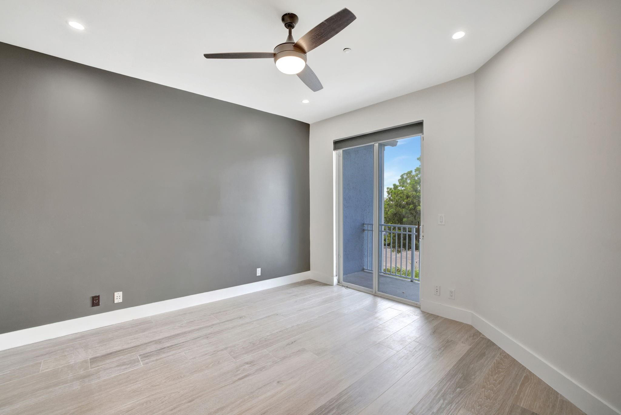 2870 Marina Circle Lighthouse Point, FL 33064 - Photo 18 of 37 Bedroom with balcony