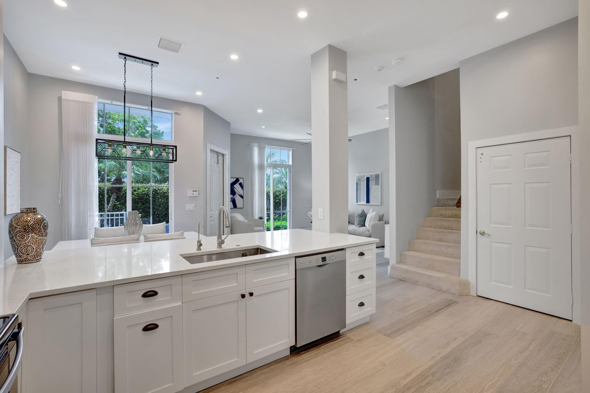 2870 Marina Circle Lighthouse Point, FL 33064 - Photo 10 of 37 Photo 10