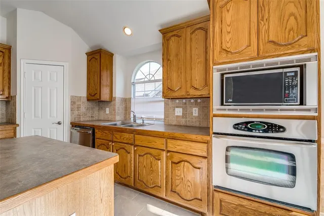 $2,650 | 1607 Monte Carlo Drive, Mansfield, TX 76063