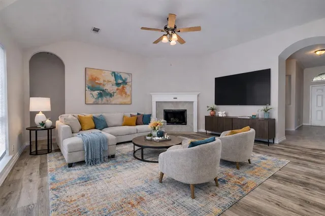 $2,650 | 1607 Monte Carlo Drive, Mansfield, TX 76063