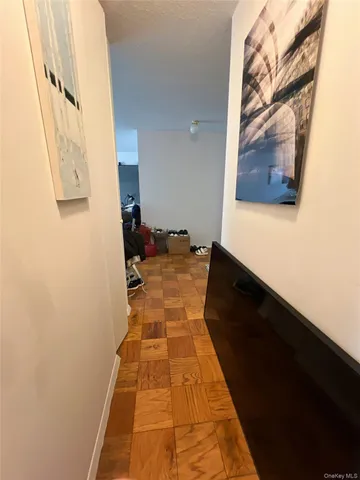 $790,000 | 333 East 45th Street, Unit 17F | Midtown East