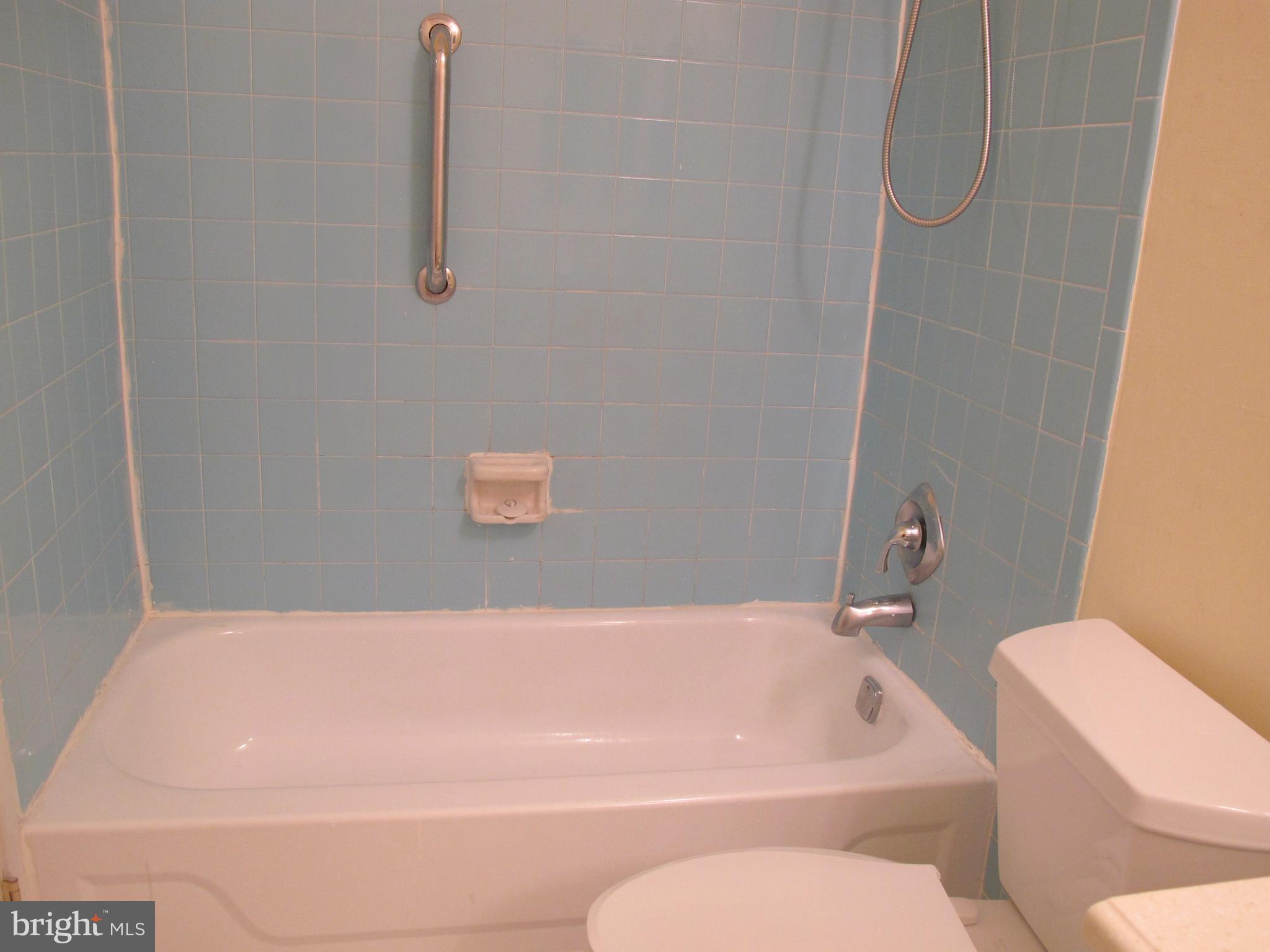 518 Fairview Road Medford, NJ 08055 - Photo 22 of 26 Main Bathroom too...