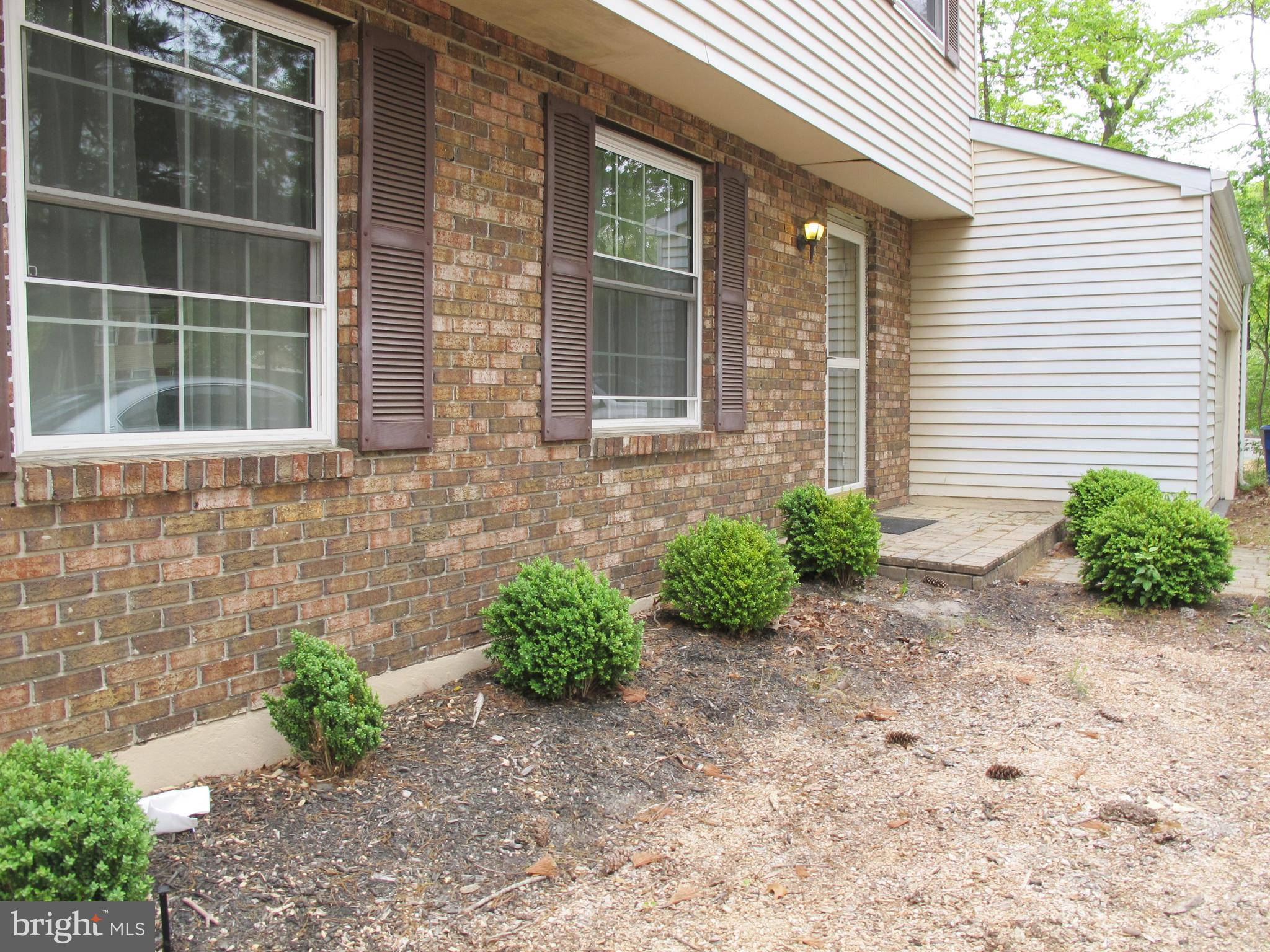 518 Fairview Road Medford, NJ 08055 - Photo 4 of 26 Landscaped Front Bed