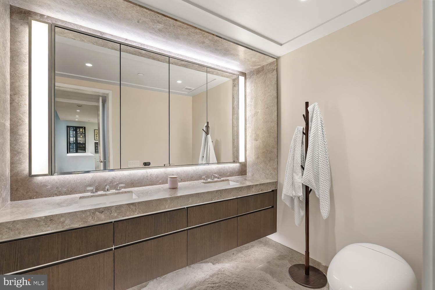 601 Wharf Street Southwest, Unit 411 Washington, DC 20024 - Photo 11 of 58