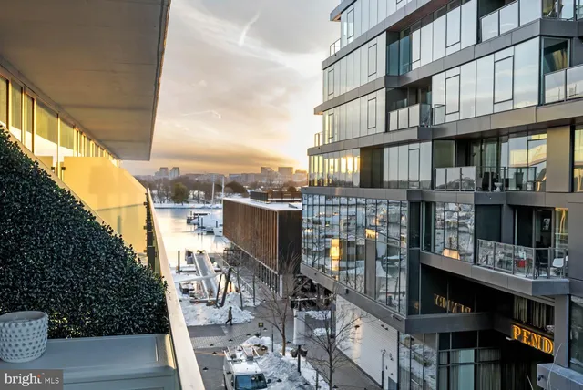 $1,000,000 | 601 Wharf Street Southwest, Unit 411, Washington, DC 20024