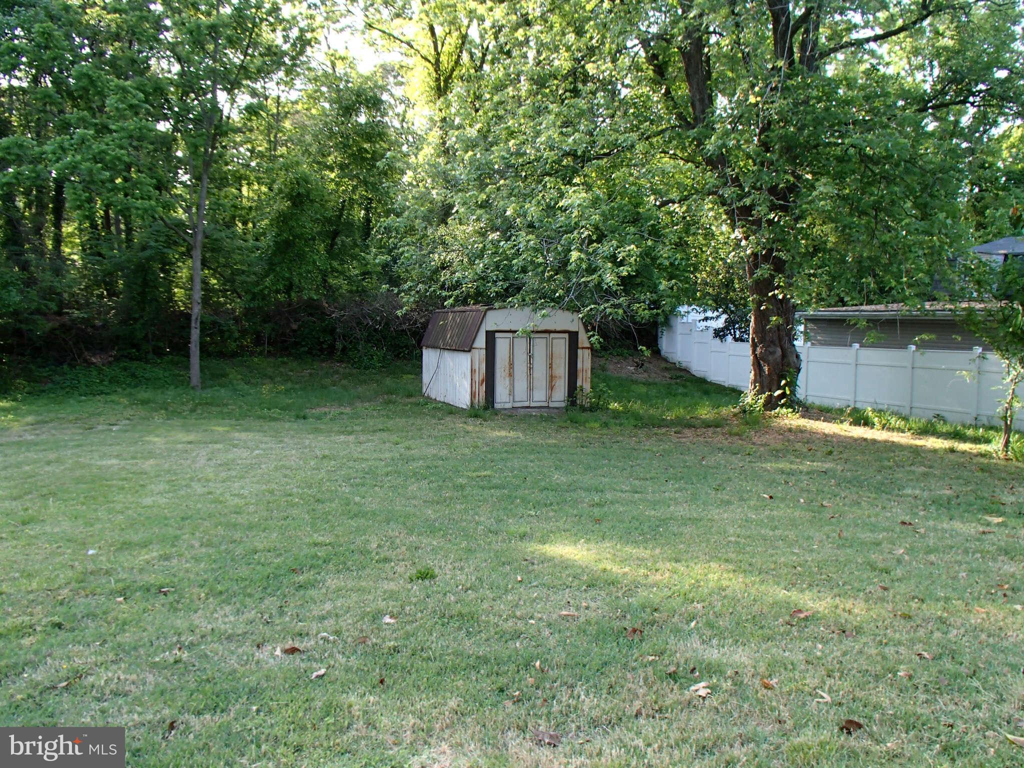 8420 Lockwood Road Pasadena, MD 21122 - Photo 4 of 15 Exterior General