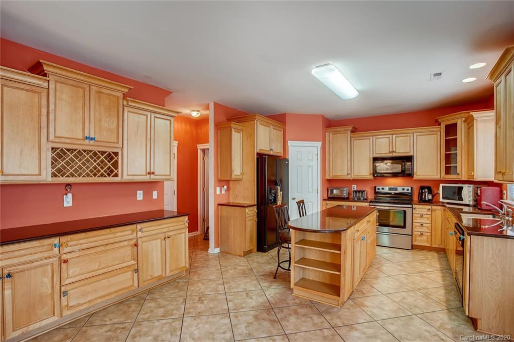 16015 Raptor Court Charlotte, NC 28278 - Photo 9 of 29 Gallery Image 9