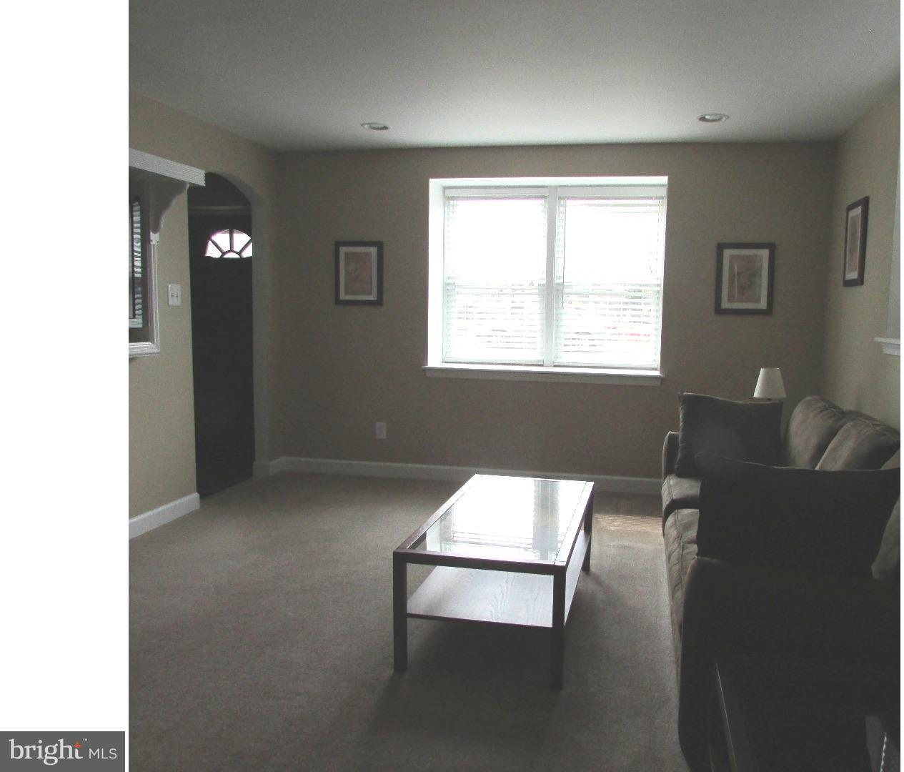 9223 Exeter Road Philadelphia, PA 19114 - Photo 5 of 19 Living Room