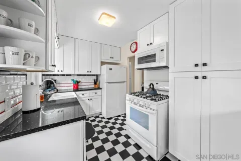 $2,200,000 | 716 Dover Court, San Diego, CA 92109