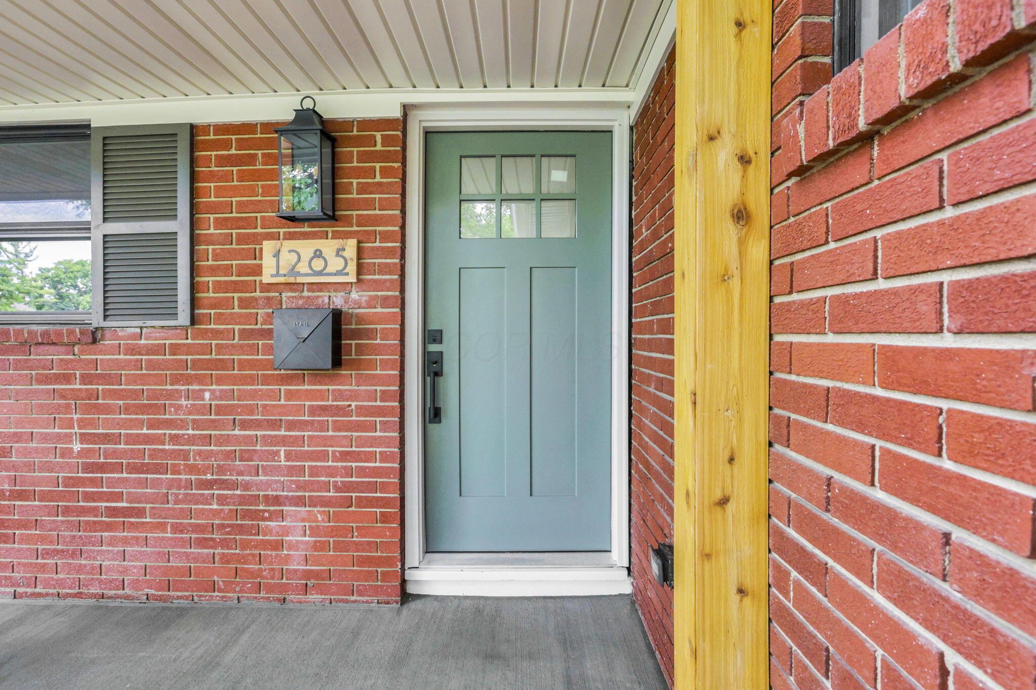 1285 Kingsgate Road Columbus, OH 43221 - Photo 2 of 50 Welcoming front door