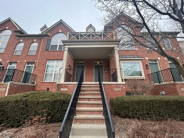 $2,400 | 39460 Springwater Drive, Northville, MI 48168