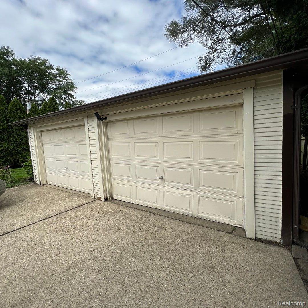 262 Fisher Road Grosse Pointe, MI 48230 - Photo 36 of 47 Gallery Image 36