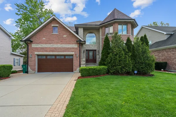 $790,000 | 267 9th Street, Wheeling, IL 60090