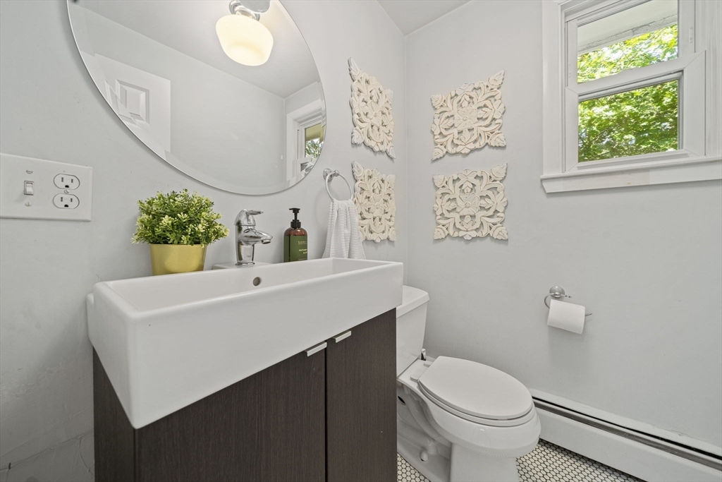 11 West Belcher Road, Unit 5 Foxboro, MA 02035 - Photo 6 of 13 Gallery Image 6