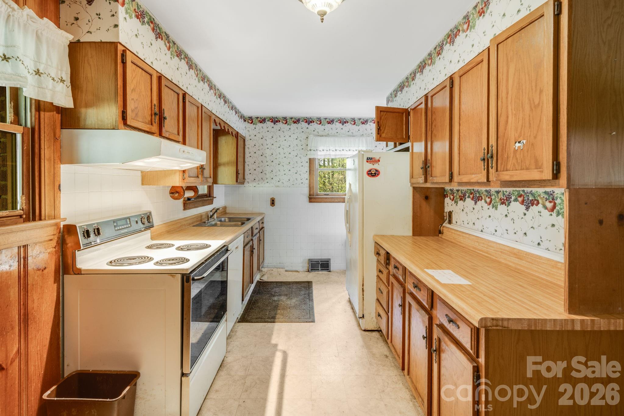 435 Upper Glady Fork Road Candler, NC 28715 - Photo 16 of 48