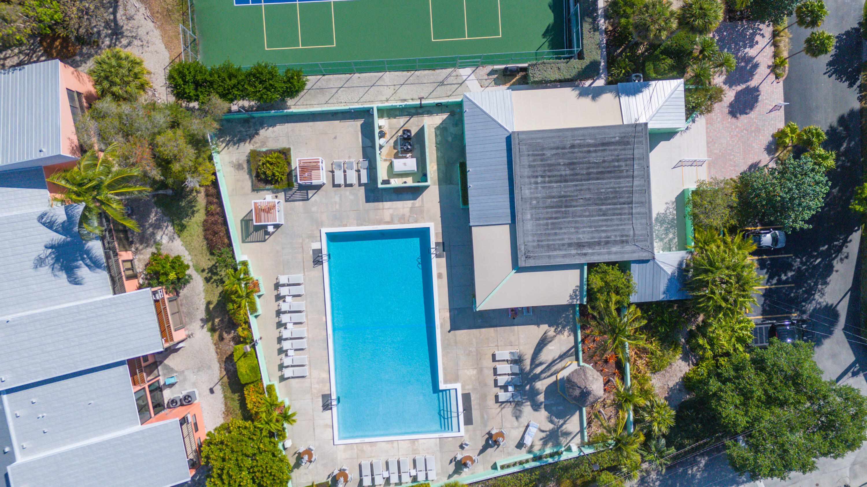 9867 Leeward Avenue Key Largo, FL 33037 - Photo 25 of 32 an aerial view of a house with a garden