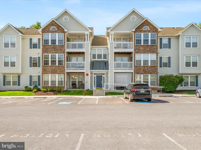 $289,997 | 6405 Weatherby Court, Unit J, Frederick, MD 21703