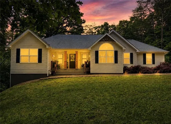 $539,900 | 227 Clarkesville Heights Drive, Clarkesville, GA 30523