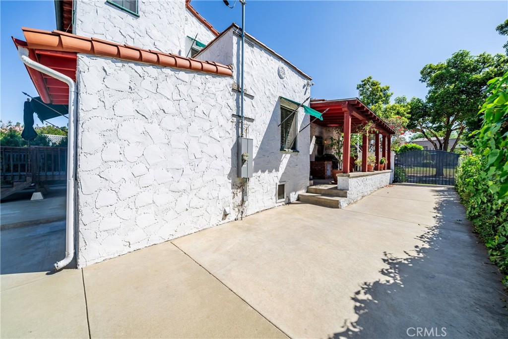 107 Annandale Road Pasadena, CA 91105 - Photo 39 of 52