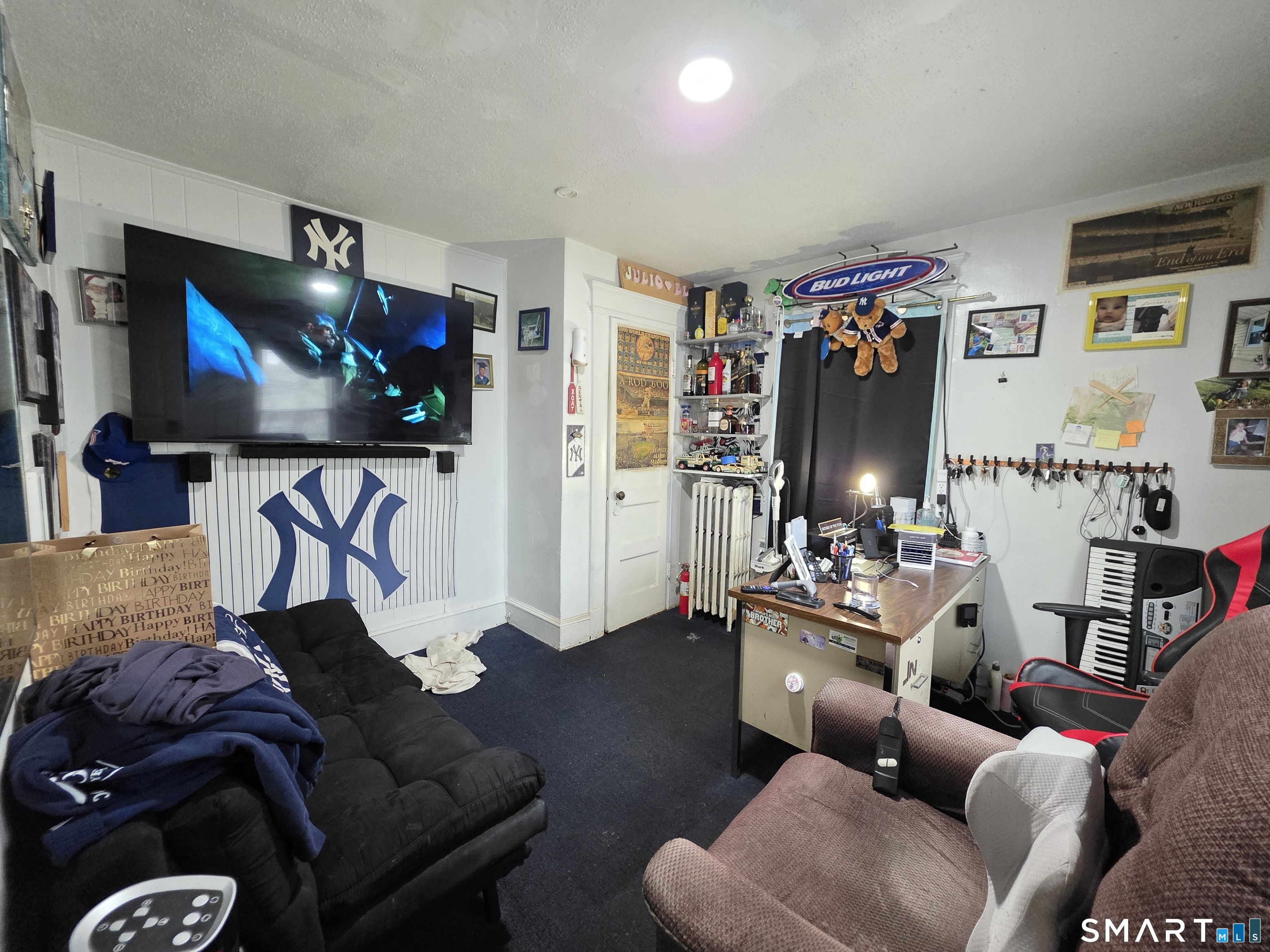 19 Manhan Street Waterbury, CT 06710 - Photo 5 of 15
