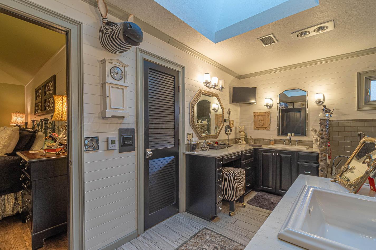 7724 Baughman Drive Amarillo, TX 79121 - Photo 26 of 52 Primary Bathroom