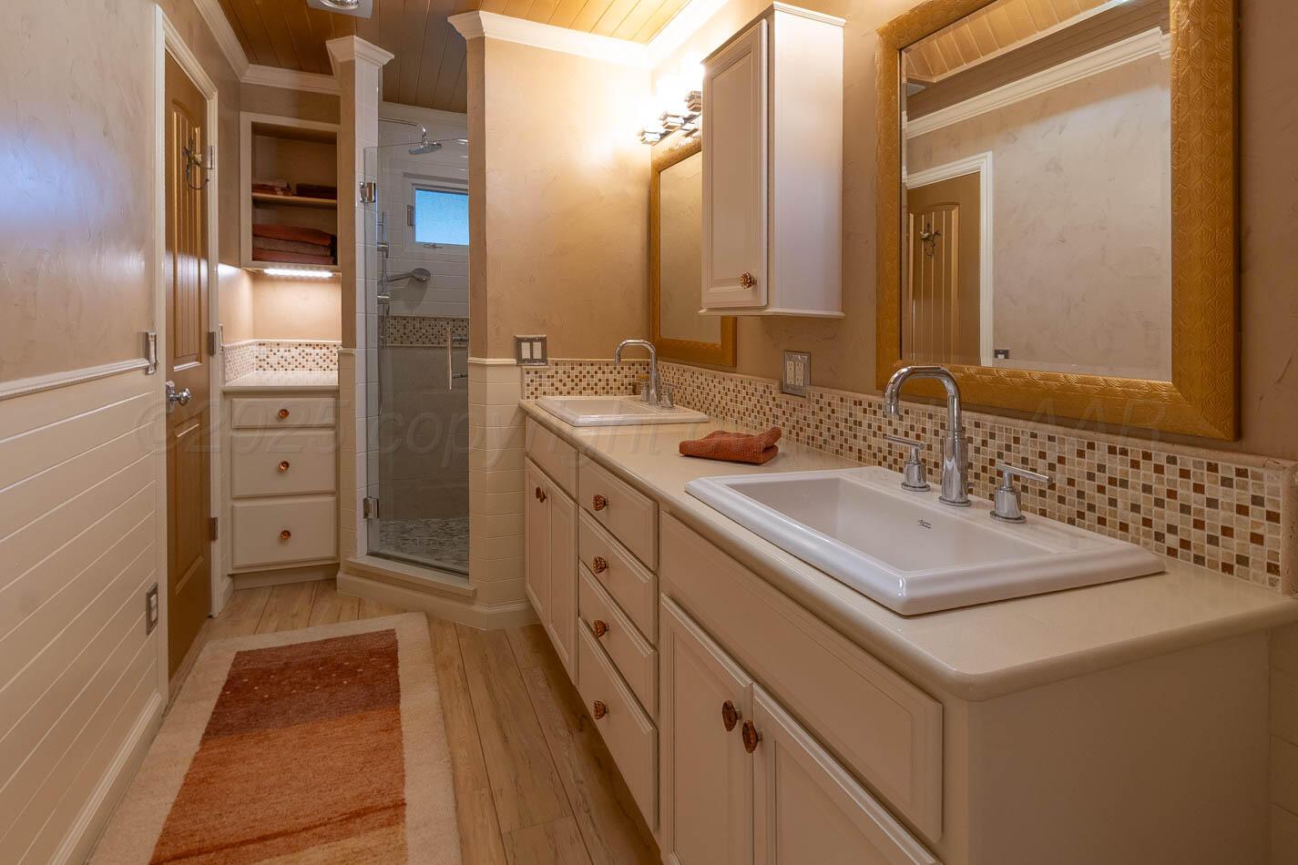 7724 Baughman Drive Amarillo, TX 79121 - Photo 33 of 52 Bathroom