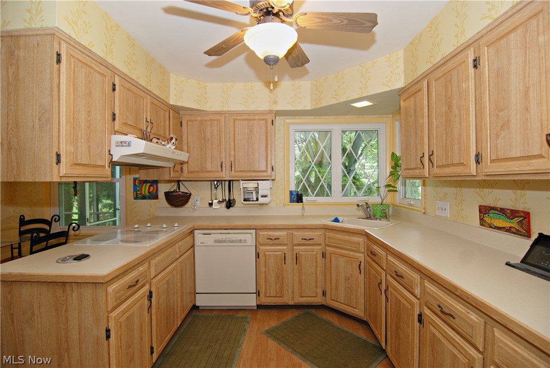 3959 Cardinal Road Akron, OH 44333 - Photo 9 of 22