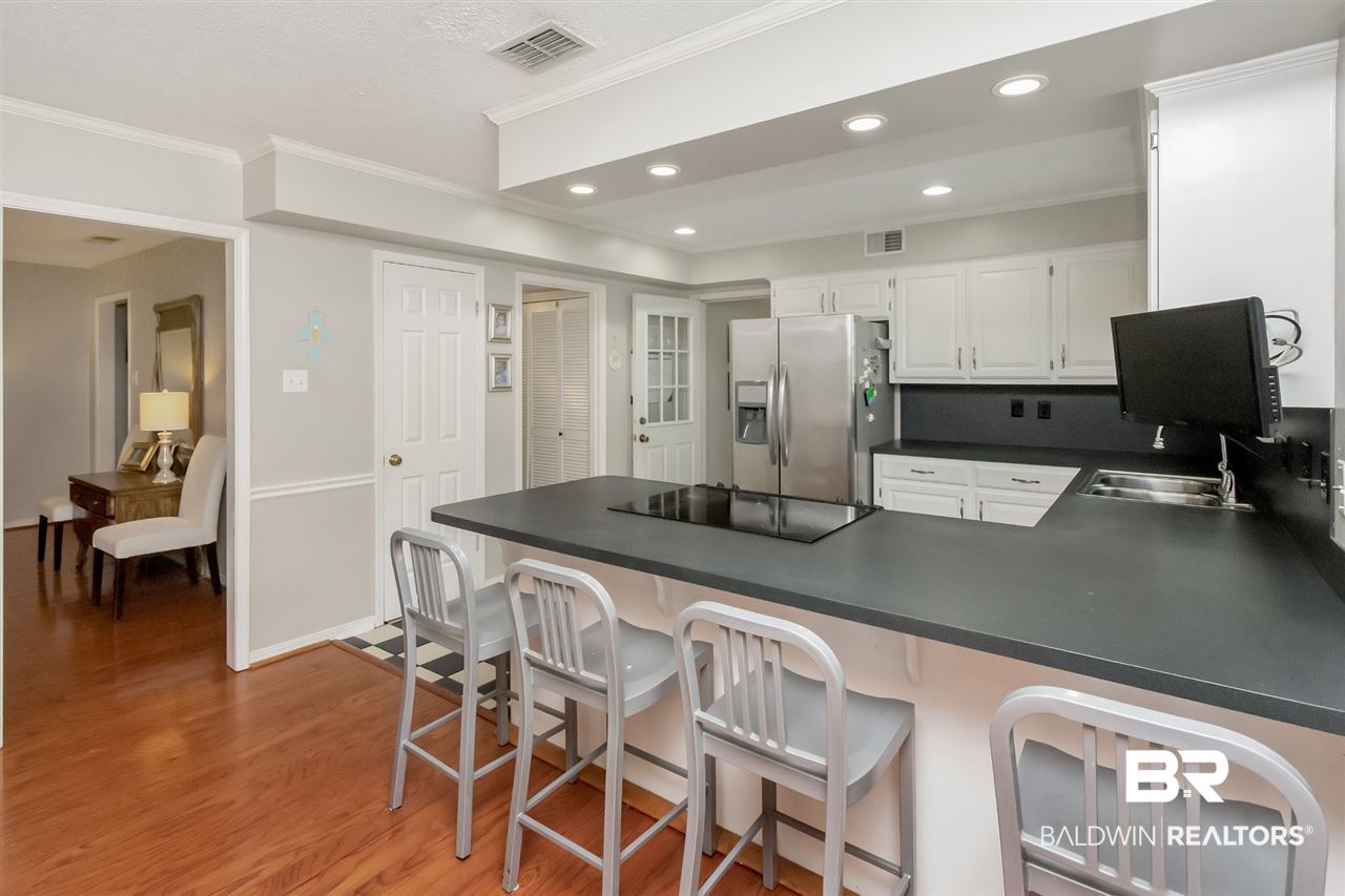 1217 Edinburgh Court Mobile, AL 36609 - Photo 12 of 43
