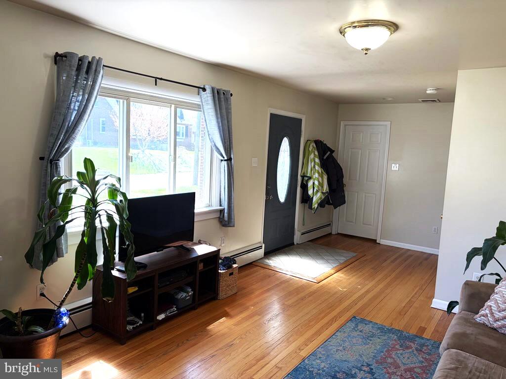 157 Jimanna Road Lancaster, PA 17602 - Photo 3 of 23