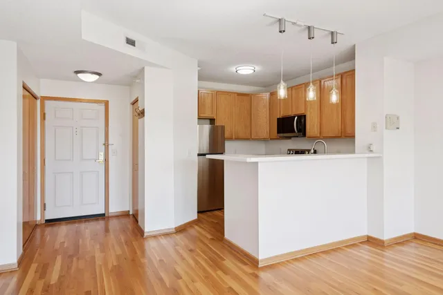 $299,900 | 560 North 2nd Street, Unit 410, Minneapolis, MN 55401