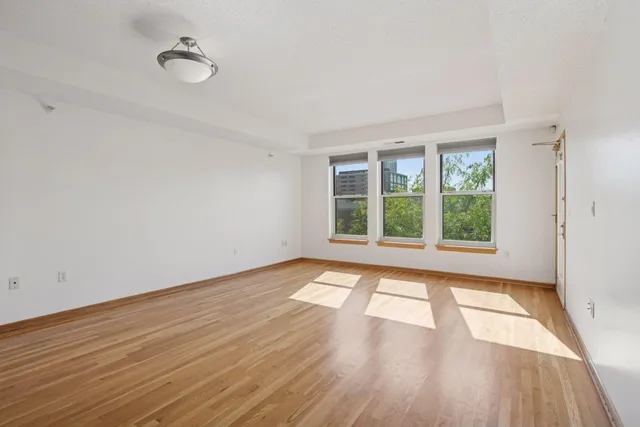 $299,900 | 560 North 2nd Street, Unit 410, Minneapolis, MN 55401