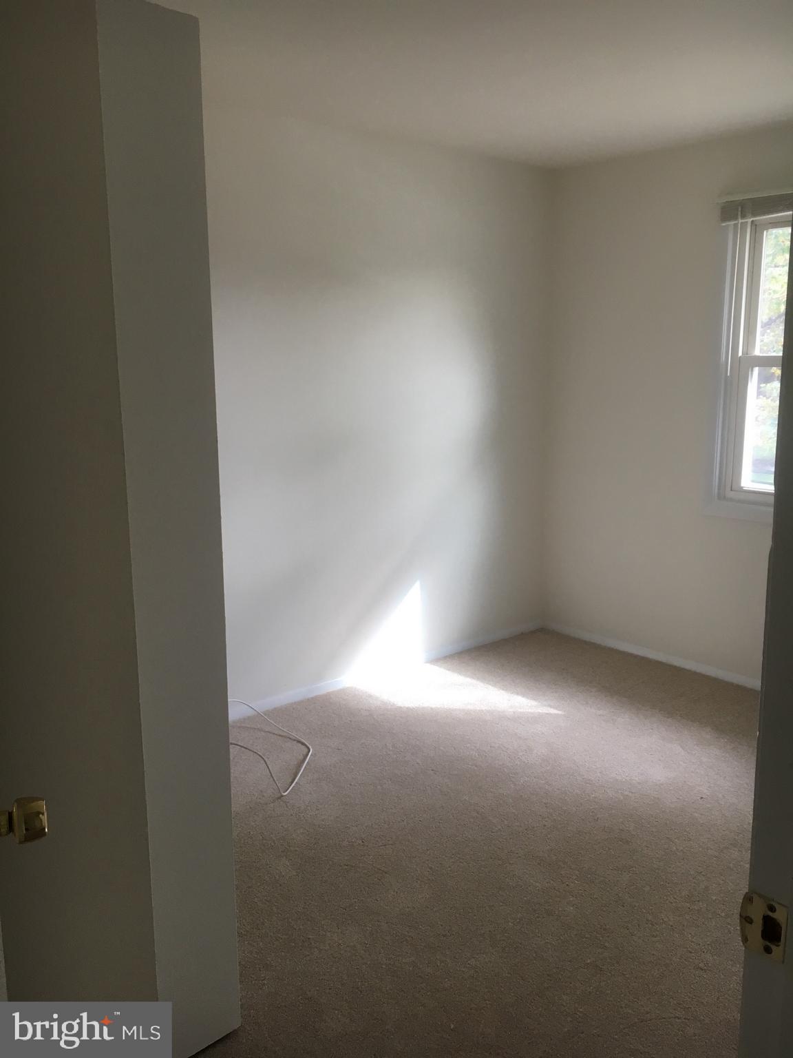 176 Dunlap Road Pasadena, MD 21122 - Photo 11 of 15 Front bedroom #1