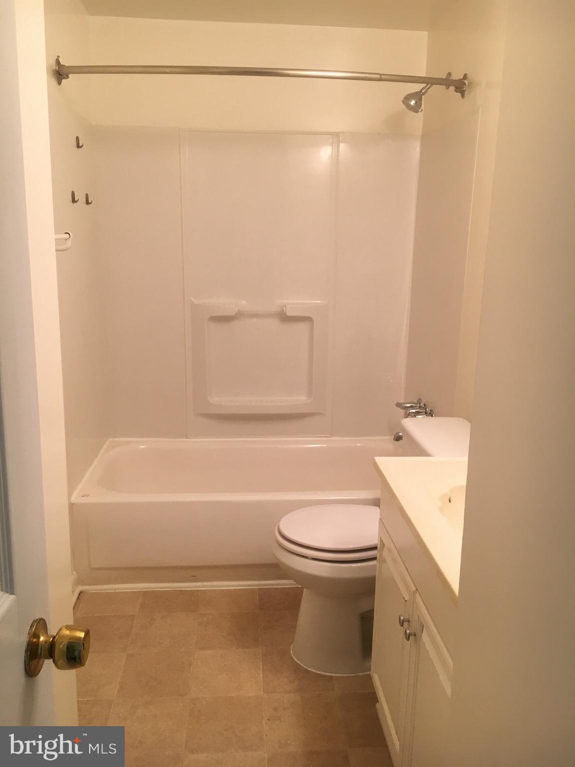 176 Dunlap Road Pasadena, MD 21122 - Photo 13 of 15 Full Bath on second floor