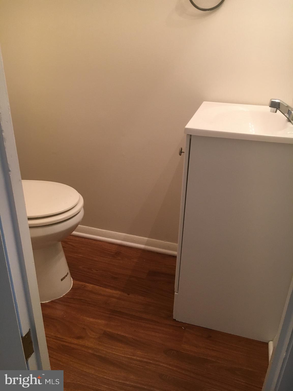 176 Dunlap Road Pasadena, MD 21122 - Photo 4 of 15 Half Bath on main level
